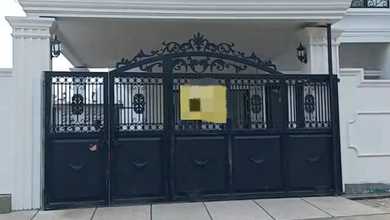 Rumah Elegan di Joglo, Jakarta Barat, 4 KT, LT 180m²