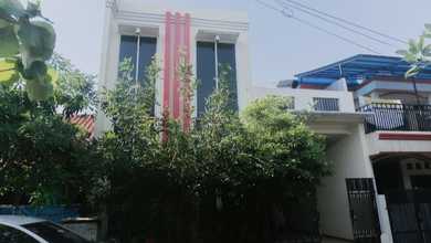 Rumah Siap Huni di Area Metland Menteng, Jakarta Timur, LT 120m²