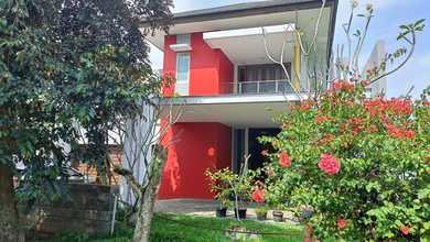 Rumah Elegan di Kota Baru Parahyangan, Bandung, 5 Kamar Tidur, LT 723m²