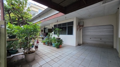 Hunian Mewah di Pluit, Jakarta Utara, 2 Kamar Tidur, LT 325m²