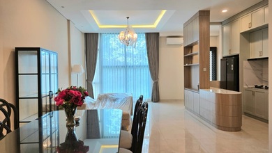 Hunian Sewaan Area Pondok Indah, Jakarta Selatan, LB 296m²,  KT