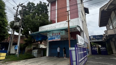 Disewakan Ruko 3 Lantai Strategis Pinggir Jalan Utama Blora Kota 