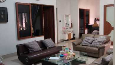 Dikontrakkan Rumah Murah di Cempaka Putih, Jakarta Pusat, LT 415m²