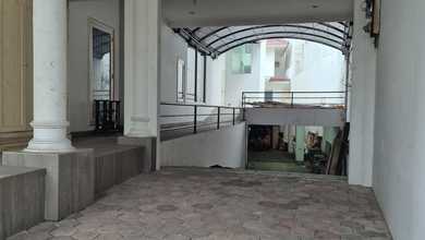 Rumah Mewah di Kawasan Menteng, Jakarta Pusat, LB 1600m², Harga 67 Miliar