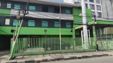 Disewakan 2 Ruko Gandeng Bandengan 3 Lantai + Gudang