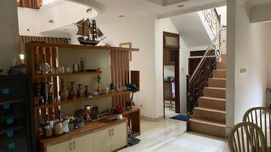Rumah Mewah di Kawasan Rawamangun, Jakarta Timur, LB 200m², Harga 6 Miliar
