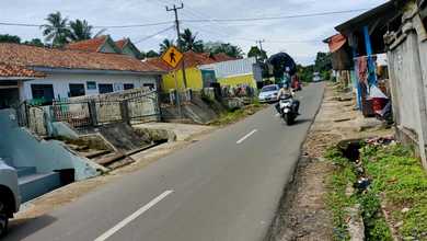 Jual Tanah Area Strategis, LT 876 m2