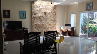 Hunian Elegan di Serpong Villa Melati Mas, Tangerang Selatan, 5 Kamar Tidur, LT 300m²