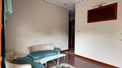 Kesempatan Eksklusif, rumah Mewah di Tangerang Kota, Tangerang, LB 300m²