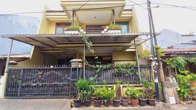 Hunian Elegan di Rawamangun, Jakarta Timur, 4 Kamar Tidur, LT 135m²