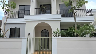 Rumah Elite di Kawasan BSD Kencana Loka, Tangerang, LB 330m², Harga 4,65 Miliar