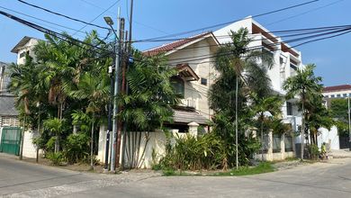 Penawaran Eksklusif, rumah Mewah di Kebayoran Baru, Jakarta Selatan, LB 234m²