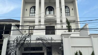 Rumah Prestisius di Kawasan Cilincing, Jakarta Utara, LB 436m², Harga 9,5 Miliar