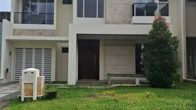 Rumah Sewa Murah Lokasi Alam Sutera, Tangerang, LB 240m²