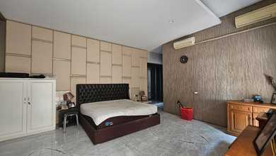 Rumah Siap Huni di Pluit, Jakarta Utara, LT 325m², Harga 800 Juta /tahun