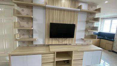 Jual Unit Apartemen Siap Ditempati 3BR Semi Furnished Kondisi Bagus