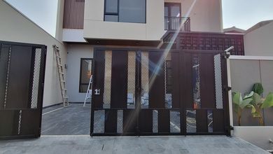 Hunian Elegan di Pulo Asem, Jakarta Timur, 3 KT, LT 127m²