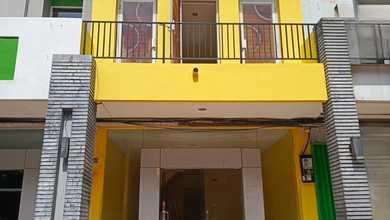 Ruko 2 lantai lokasi strategis di Mutiara Gading City, Bekasi