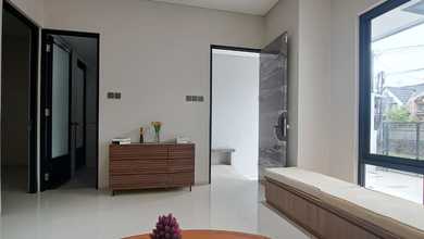 Rumah Favorit di BSD, Tangerang Selatan, 5 KT, Harga 2,4 Miliar