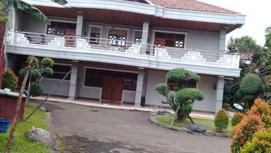 Hunian Mewah di Bintaro, Tangerang Selatan, 4 Kamar Tidur, LT 1540m²