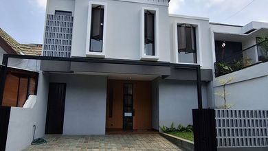 Rumah Area Premium Bintaro, Tangerang Selatan - Harga Menarik 3,95 Miliar