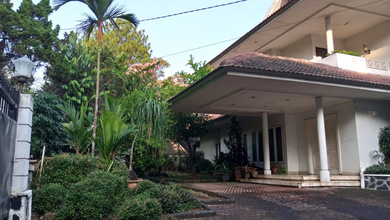 Hunian Elegan di Lebak Bulus, Jakarta Selatan, 5 KT, LT 877m²