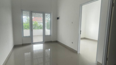 Jual Rumah Megah Luas 72 m2 Kawasan Graha Raya, Tangerang Selatan