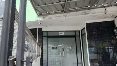 Dijual Ruko 3 Tingkat Lokasi Strategis 