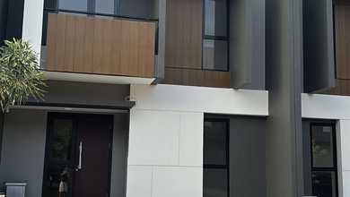 Rumah Siap Pakai di Area Summarecon Crown Gading, Bekasi, LT 77m²