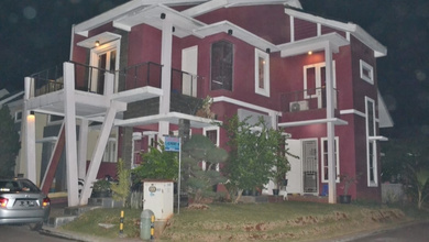 Rumah Favorit di Legenda Wisata, Bogor, 3 KT, Harga 1,2 Miliar