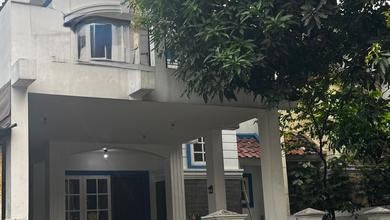 Jual Rumah Strategis di Legenda Wisata, Bogor - LT 171m²