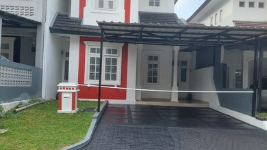 Kesempatan Rumah di Cibubur, Bogor, LB 180m², Harga 1,9 Miliar