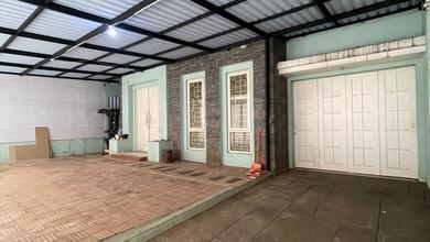 Penawaran Eksklusif, rumah Prestisius di Kota Wisata, Bogor, LB 180m²