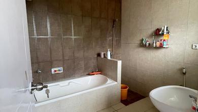 Properti Siap Pakai di Kawasan Legenda Wisata, Bogor, LT 188m²