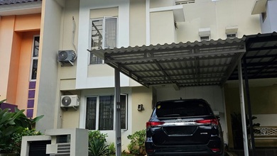 Kesempatan Rumah di Legenda Wisata, Bogor, LB 200m², Harga 1,55 Miliar
