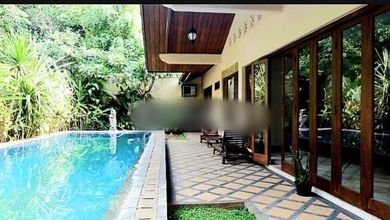 Disewakan Rumah Siap Huni di Kebayoran Baru, Jakarta Selatan, LT 400m²
