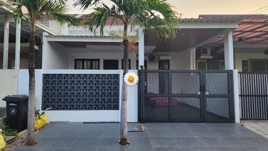 Rumah Siap Huni di Area Harapan Indah, Bekasi, LT 127m²