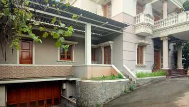 Rumah Elegan di Lippo Karawaci, Tangerang, 7 Kamar Tidur, LT 906m²