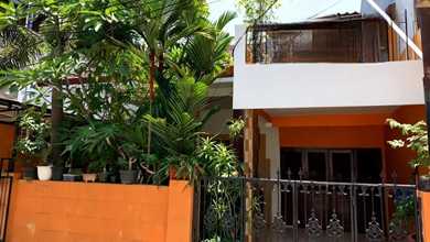 Kesempatan Rumah di Halim Perdana Kusuma, Jakarta Timur, LB 152m², Harga 1,4 Miliar