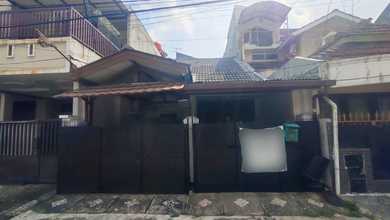 Disewakan Cepat Rumah Cantik dengan Lahan Luas 108 m2 Daerah Klender