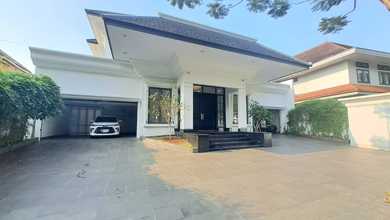 Dijual rumah Eksklusif di Menteng, Jakarta Pusat - LT 879m²