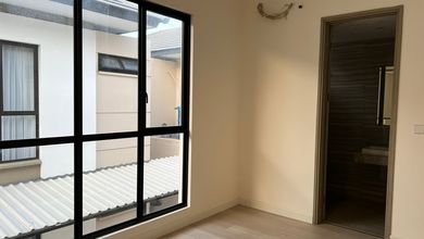 Penawaran Eksklusif, rumah Mewah di Cakung, Jakarta Timur, LB 146m²