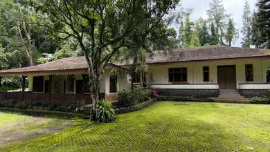 Rumah Area Luxury Cisarua, Bogor - Harga Menarik 21 Miliar