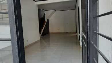 Dikontrakkan Rumah Murah di Cakung, Jakarta Timur, LT 120m²