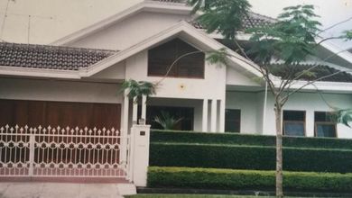 Rumah Mewah di Soekarno Hatta, Bandung, 5 Kamar Tidur, LT 605m²