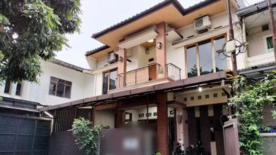 Jual Rumah Cantik LT 152 m2 di Peta, Bandung