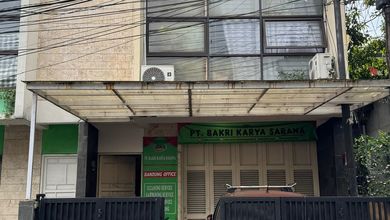 Ruko Strategis Siap Pakai 3 Lantai di Cipedes Sukajadi Bandung