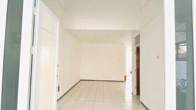 Rumah Semi Furnished Siap Huni Daerah Kelapa Gading