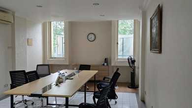 Ruko Hanya Lantai 3 di Boulevard