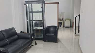 Rumah Sewa Nyaman Lokasi Kelapa Gading, Jakarta Utara, LB 150m²
